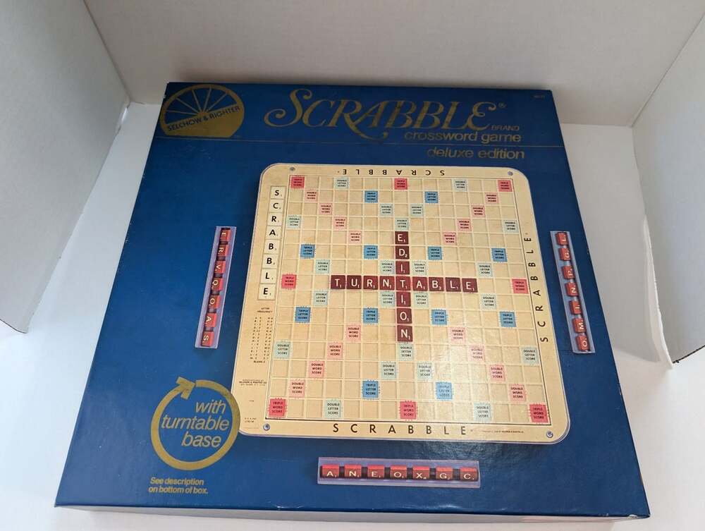 VTG 1982 Scrabble Deluxe Edition Crossword Game Selchow & Righter PRISTINE compl
